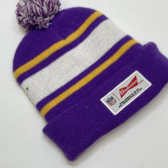 NFL Minnesota VikingBudweiser Promotional Pompom Beanie Hat Football Fan Gear - Picture 3 of 6